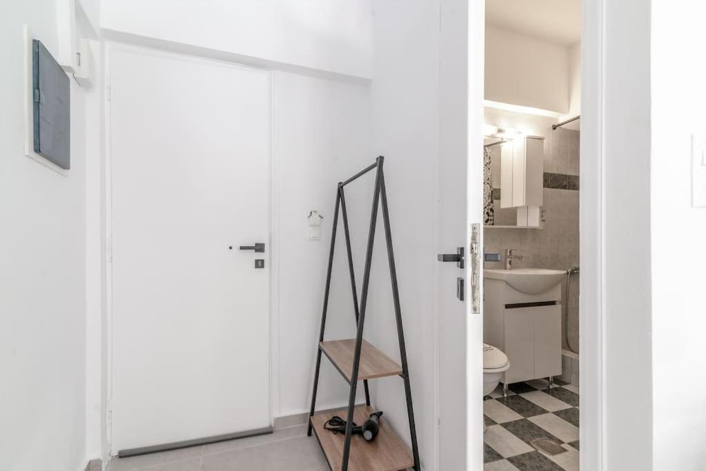 New Studio In The Heart Of City Center 伊拉克利翁 外观 照片