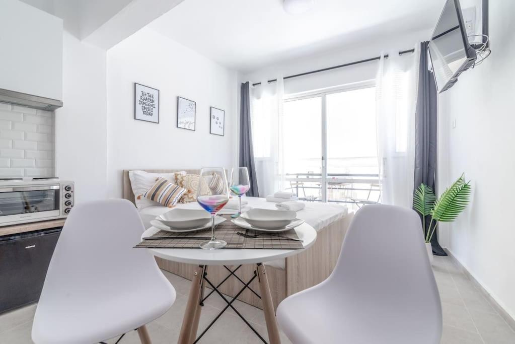 New Studio In The Heart Of City Center 伊拉克利翁 外观 照片