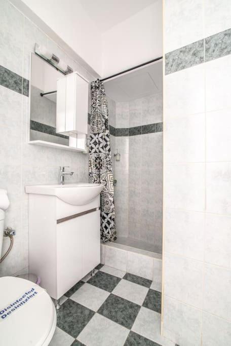 New Studio In The Heart Of City Center 伊拉克利翁 外观 照片