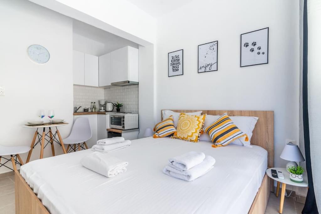 New Studio In The Heart Of City Center 伊拉克利翁 外观 照片
