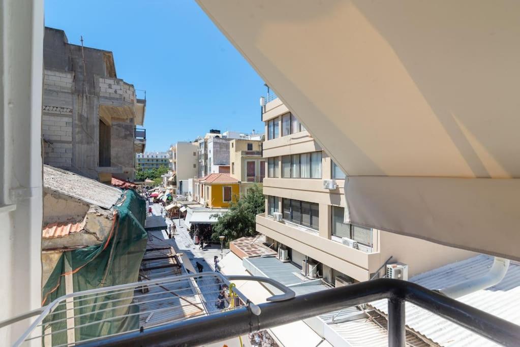 New Studio In The Heart Of City Center 伊拉克利翁 外观 照片