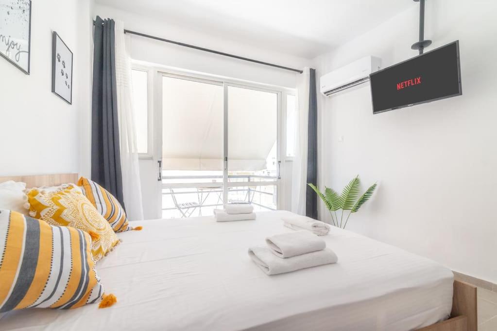 New Studio In The Heart Of City Center 伊拉克利翁 外观 照片
