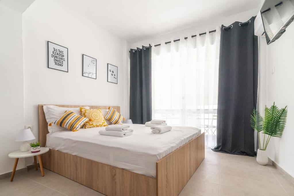 New Studio In The Heart Of City Center 伊拉克利翁 外观 照片