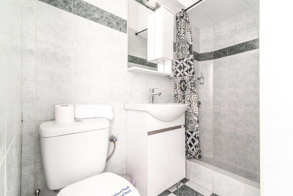 New Studio In The Heart Of City Center 伊拉克利翁 外观 照片